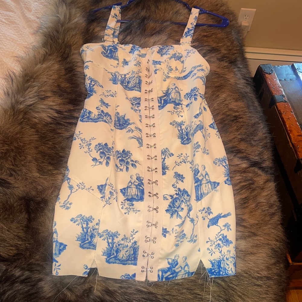 For love and bell dress - large